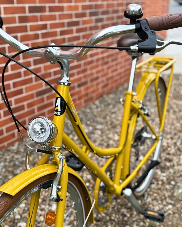 Gagnez un vélo de ville jaune de la marque Arcade