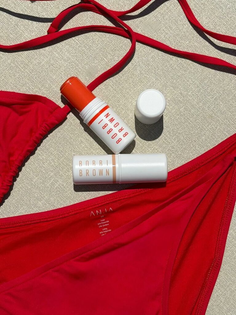 Gagnez des produits de maquillage signés Bobbi Brown Cosmetics ainsi qu’un maillot ANJA de votre choix